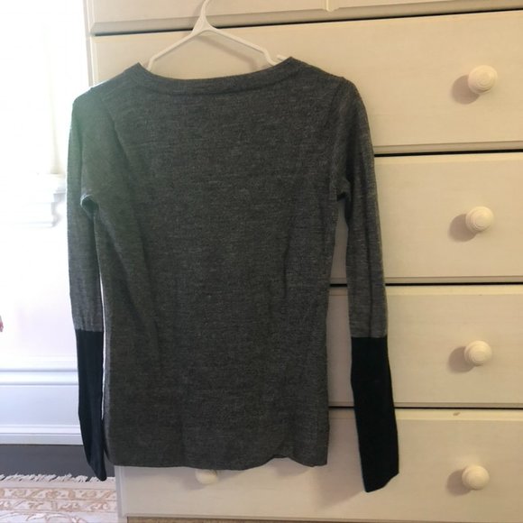 Gray & Black Club Monaco Long Sleeve - Picture 2 of 4